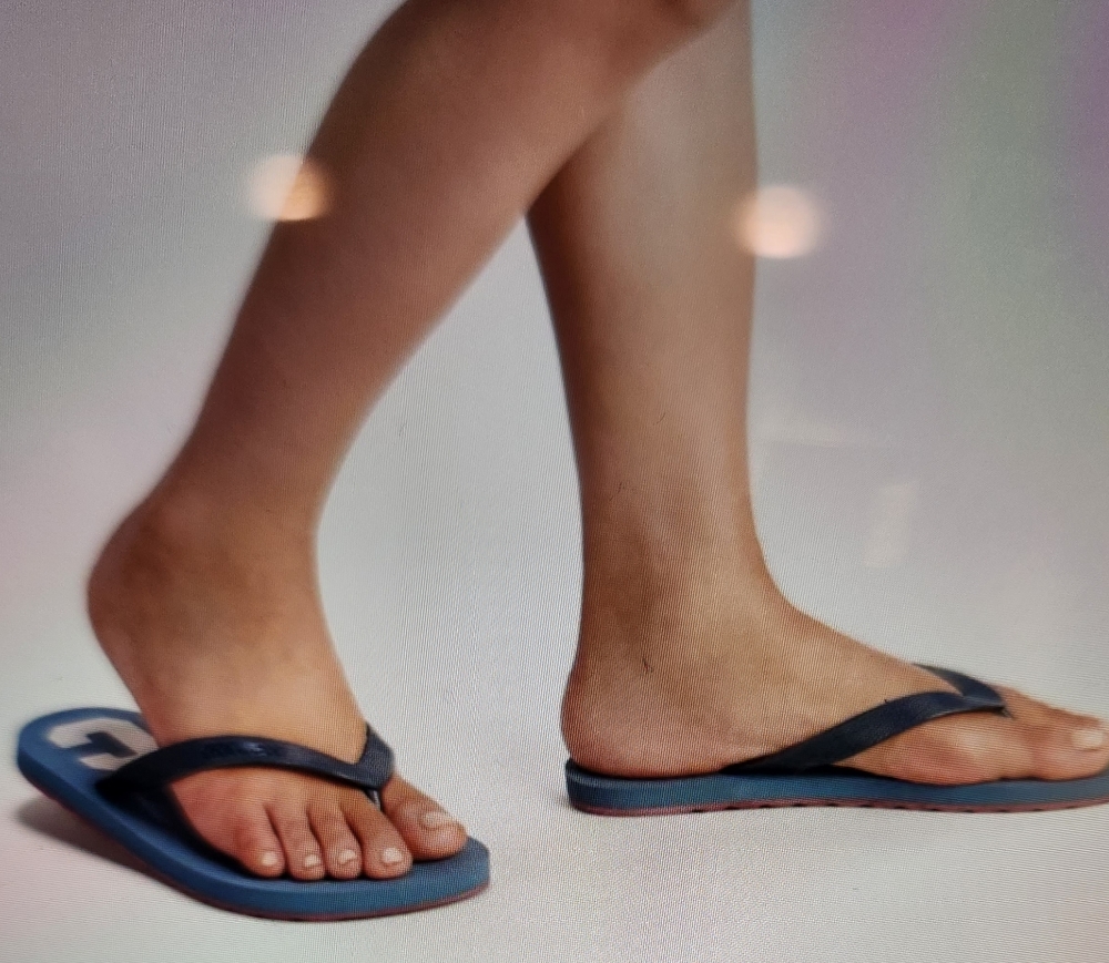 COACH Zak Varsity Flip Flop in Denim Blue/ Red - Picture 2 of 8